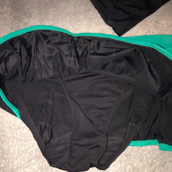 2 piece /bottom skirt /op bathing suit - Picture 5 of 5